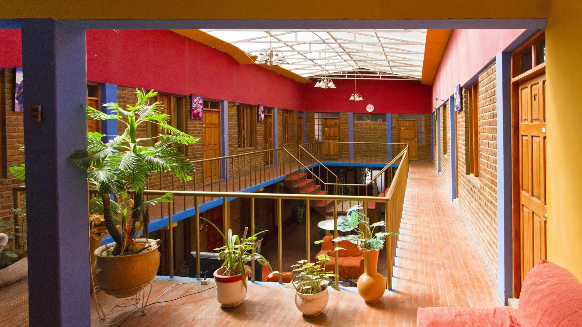 Tonito Hotel Уюні Екстер'єр фото